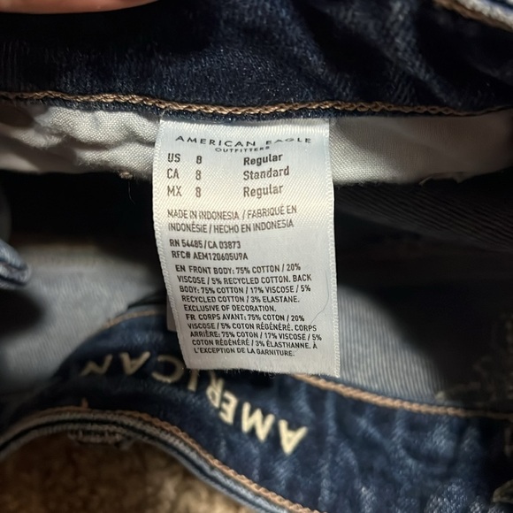 American Eagle Mom Jeans - Picture 2 of 7